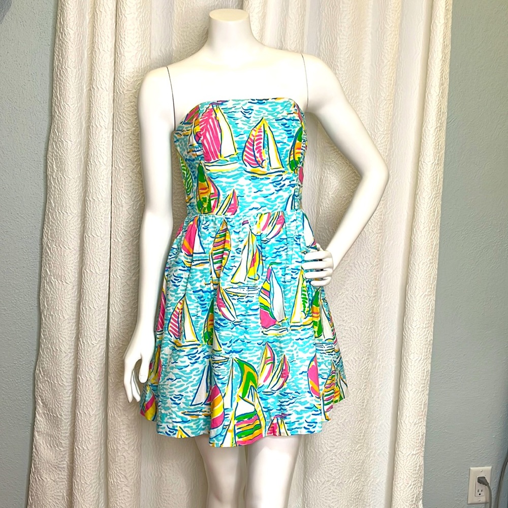 Lilly Pulitzer strapless dress in You Gotta Regatta size 2